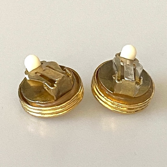 28 Vintage Clip Ons Earrings  Circles Gold Tone Gold Tone Statemen - Picture 3 of 6